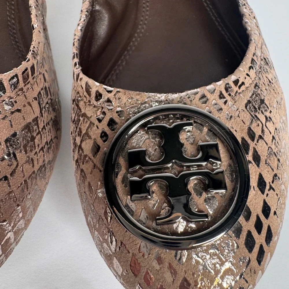 Tory Burch Reva Ballet Flats Metallic Snakeskin Leather Medallion Logo Sz 7.5